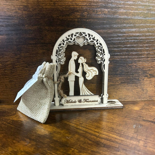 Bomboniera arco nuziale personalizzata in legno incisa a laser 3D per matrimonio e anniversari